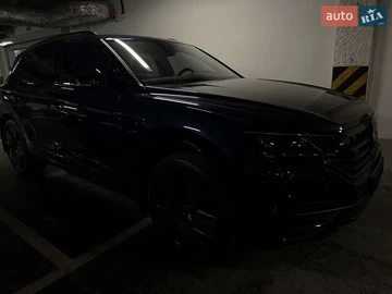 Авто Volkswagen Touareg 2022 № 7910587