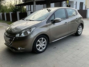 Авто Peugeot 208 2012 № 7910629