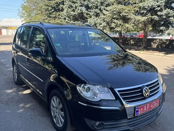 Авто Volkswagen Touran 2009 № 7910748