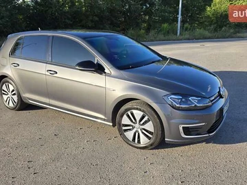 Авто Volkswagen E-Golf 2017 № 7911050