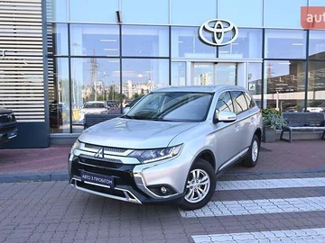 Авто Mitsubishi Outlander 2020 № 7911477