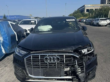 Авто Audi Q7 2021 № 7911890