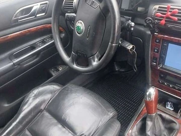 Авто Skoda Superb 2002 № 7911969
