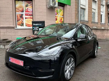 Авто Tesla Model Y 2023 № 7912387