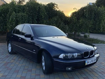 Авто BMW 5 Series 2000 № 7912593