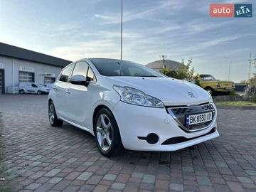 Авто Peugeot 208 2012 № 7912672