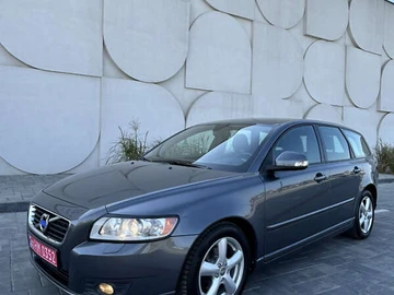 Авто Volvo V50 2011 № 7912750