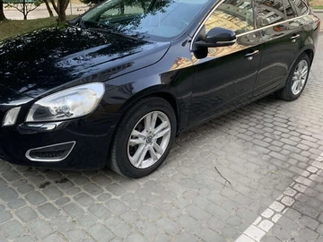 Авто Volvo V60 2013 № 7912843