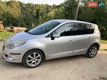 Авто Renault Scenic 2011 № 7912931