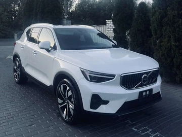 Авто Volvo Xc40 2024 № 7912963