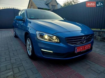 Авто Volvo V60 2016 № 7913101