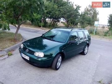 Авто Volkswagen Golf 2000 № 7913299