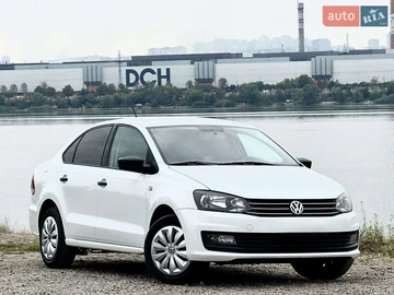 Авто Volkswagen Polo 2016 № 7913372