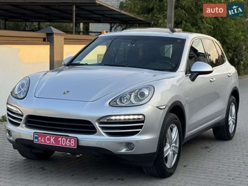 Авто Porsche Cayenne 2012 № 7913455