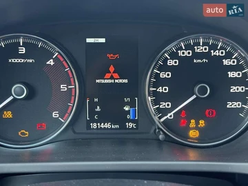 Авто Mitsubishi Pajero Sport 2016 № 7913462