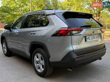 Авто Toyota Rav4 2022 № 7913498