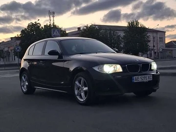 Авто BMW 1 Series 2004 № 7913561
