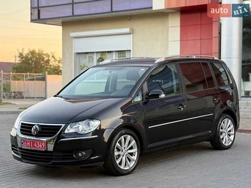 Авто Volkswagen Touran 2009 № 7913991