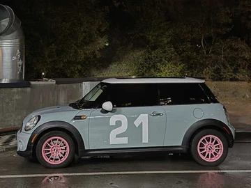 Авто MINI Hatch 2011 № 7913997