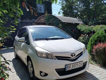 Авто Toyota Yaris 2012 № 7914058