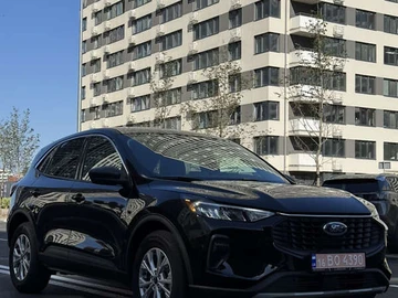 Авто Ford Escape 2023 № 7914222