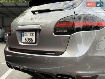 Авто Porsche Cayenne 2012 № 7914241