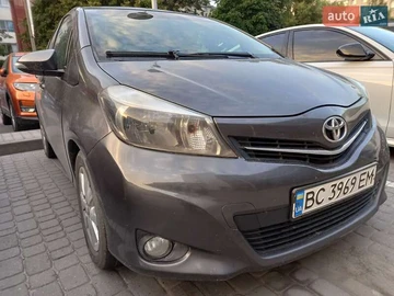 Авто Toyota Yaris 2012 № 7914496