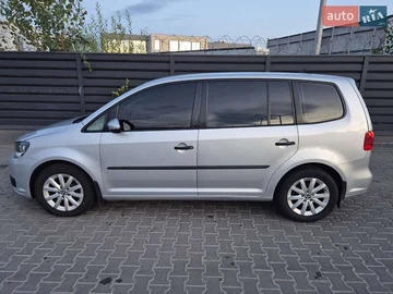 Авто Volkswagen Touran 2012 № 7914547