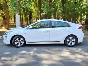 Авто Hyundai Ioniq 2018 № 7914554