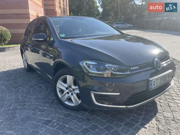 Авто Volkswagen E-Golf 2019 № 7914635