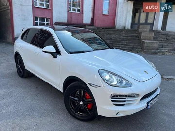 Авто Porsche Cayenne 2012 № 7914695