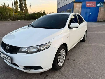 Авто KIA Cerato 2009 № 7915035