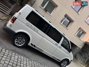 Авто Volkswagen Transporter 2008 № 7915053