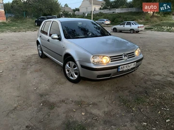 Авто Volkswagen Golf 2001 № 7915432
