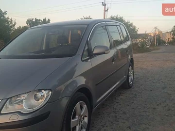 Авто Volkswagen Touran 2007 № 7915539