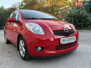 Авто Toyota Yaris 2006 № 7915686