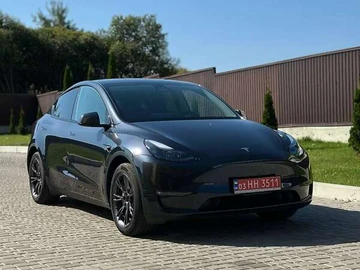 Авто Tesla Model Y 2024 № 7915845