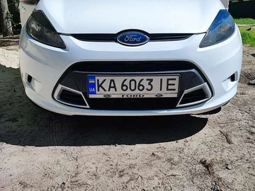 Авто Ford Fiesta 2011 № 7916029