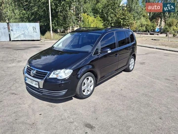 Авто Volkswagen Touran 2007 № 7916039