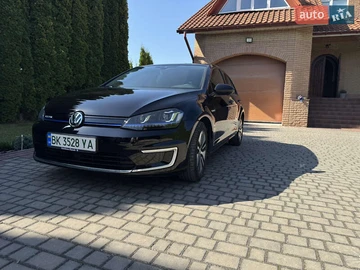Авто Volkswagen E-Golf 2016 № 7916046