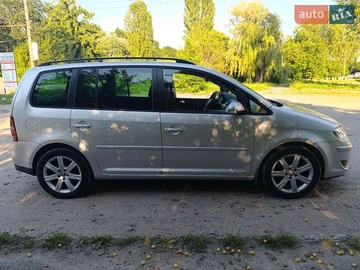 Авто Volkswagen Touran 2007 № 7916287