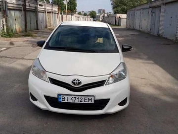 Авто Toyota Yaris 2012 № 7916297