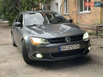 Авто Volkswagen Jetta 2012 № 7916362