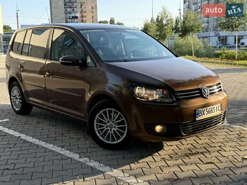 Авто Volkswagen Touran 2011 № 7916376