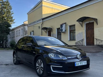 Авто Volkswagen E-Golf 2014 № 7916409