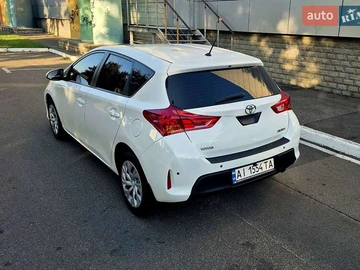 Авто Toyota Auris 2013 № 7916532