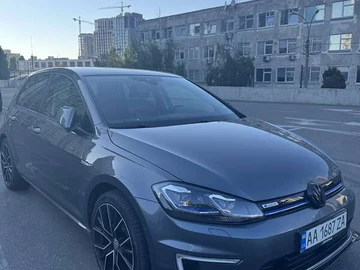 Авто Volkswagen E-Golf 2018 № 7916636