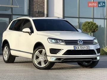 Авто Volkswagen Touareg 2015 № 7916688