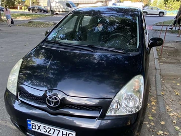 Авто Toyota Corolla Verso 2005 № 7917103