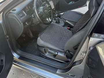 Авто Volkswagen Jetta 2010 № 7917206